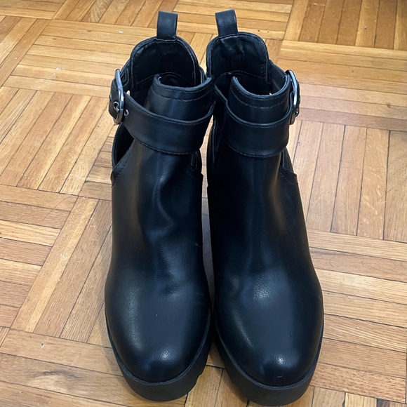 Black Chunky Booties - Picture 2 of 5